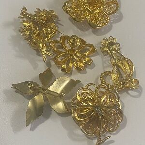 Elegant Gold Floral Brooch Set